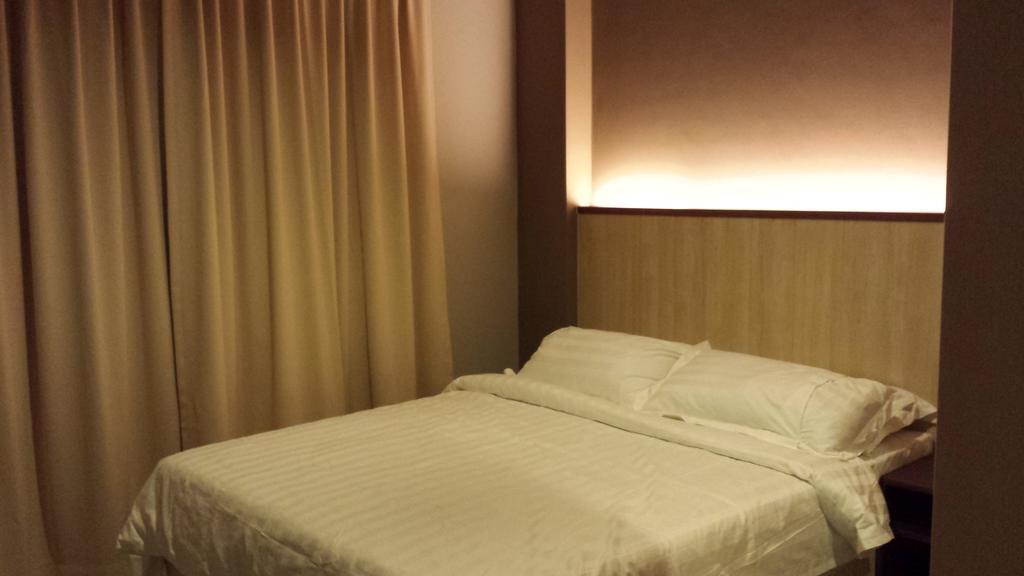 קוצ'ינג Tribeca Suites חדר תמונה