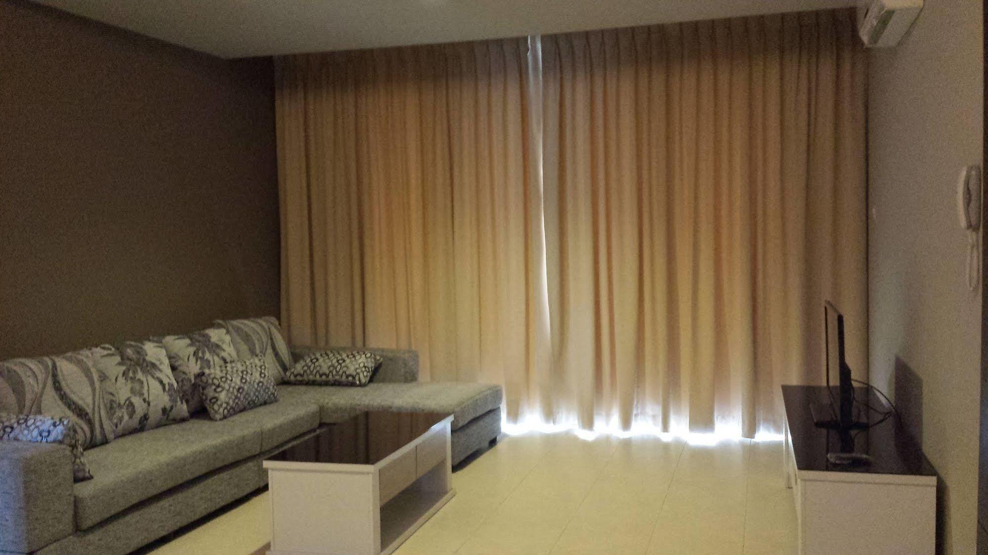 קוצ'ינג Tribeca Suites מראה חיצוני תמונה